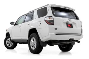 Toyota 4Runner Power Running Boards - Rough Country - 6-Inch All-Season Aluminum Boards - '10-'24